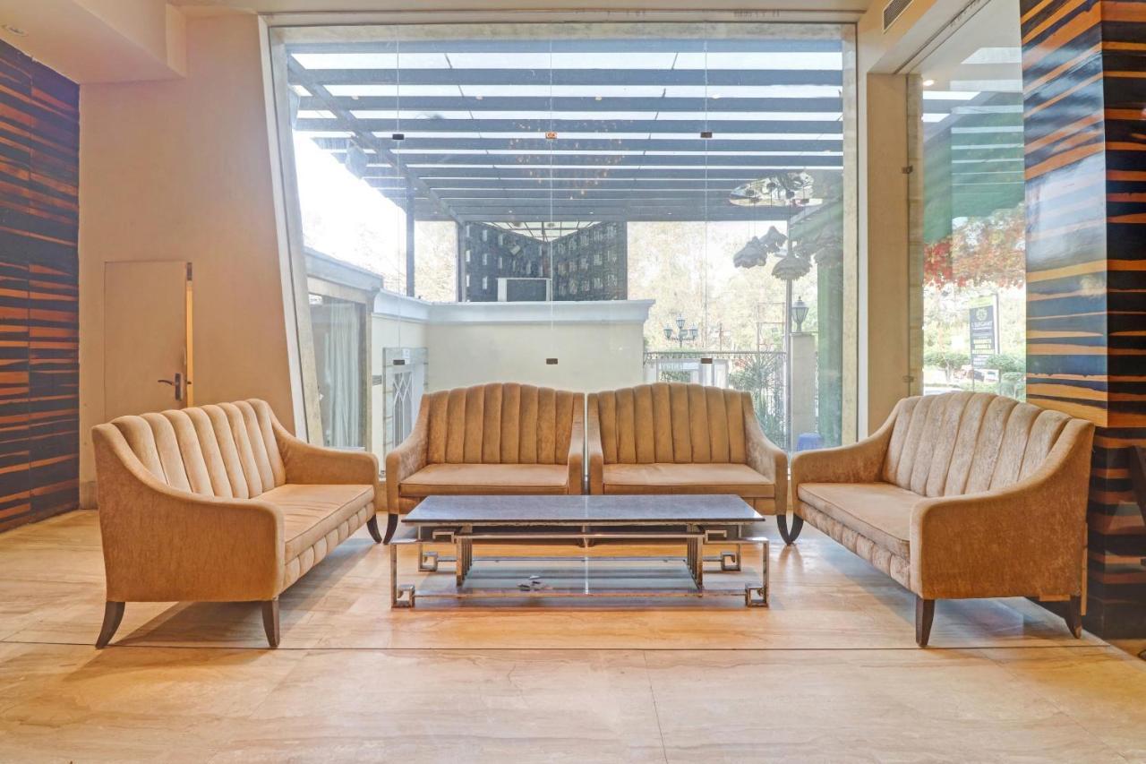 Oyo Townhouse 934 L'Elegant Hotel & Banquetby Ace Manor Ghaziabad Ngoại thất bức ảnh
