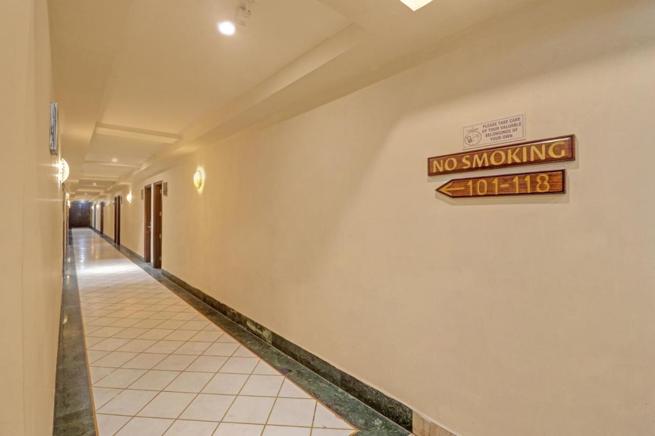 Oyo Townhouse 934 L'Elegant Hotel & Banquetby Ace Manor Ghaziabad Ngoại thất bức ảnh