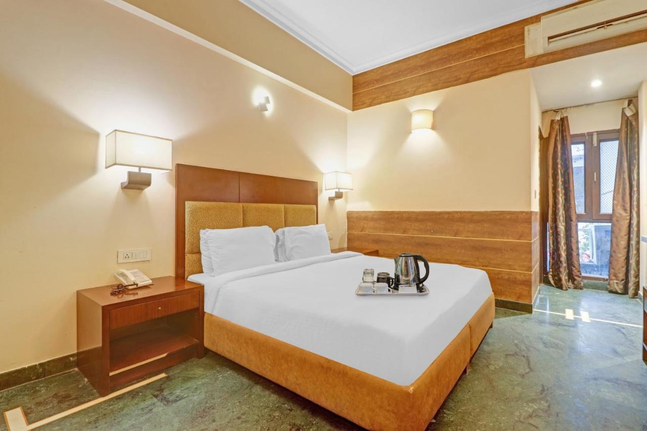 Oyo Townhouse 934 L'Elegant Hotel & Banquetby Ace Manor Ghaziabad Ngoại thất bức ảnh